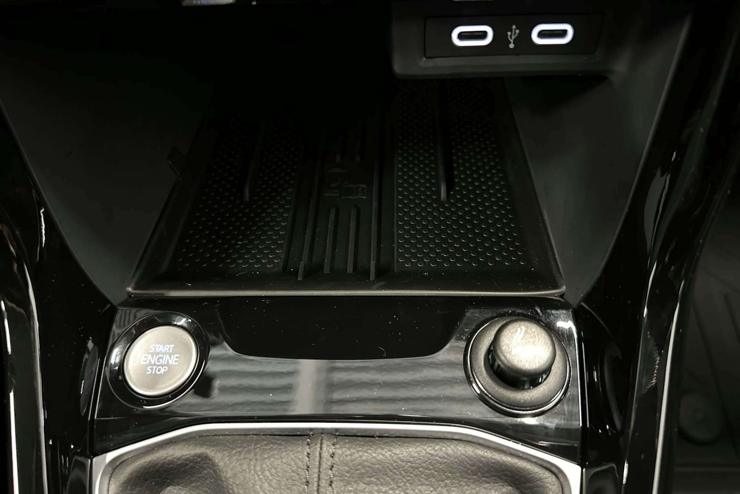 Harmaa Volkswagen T-Cross 2025 kuva 27.