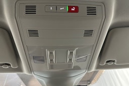 Harmaa Volkswagen T-Cross 2025 kuva 28.