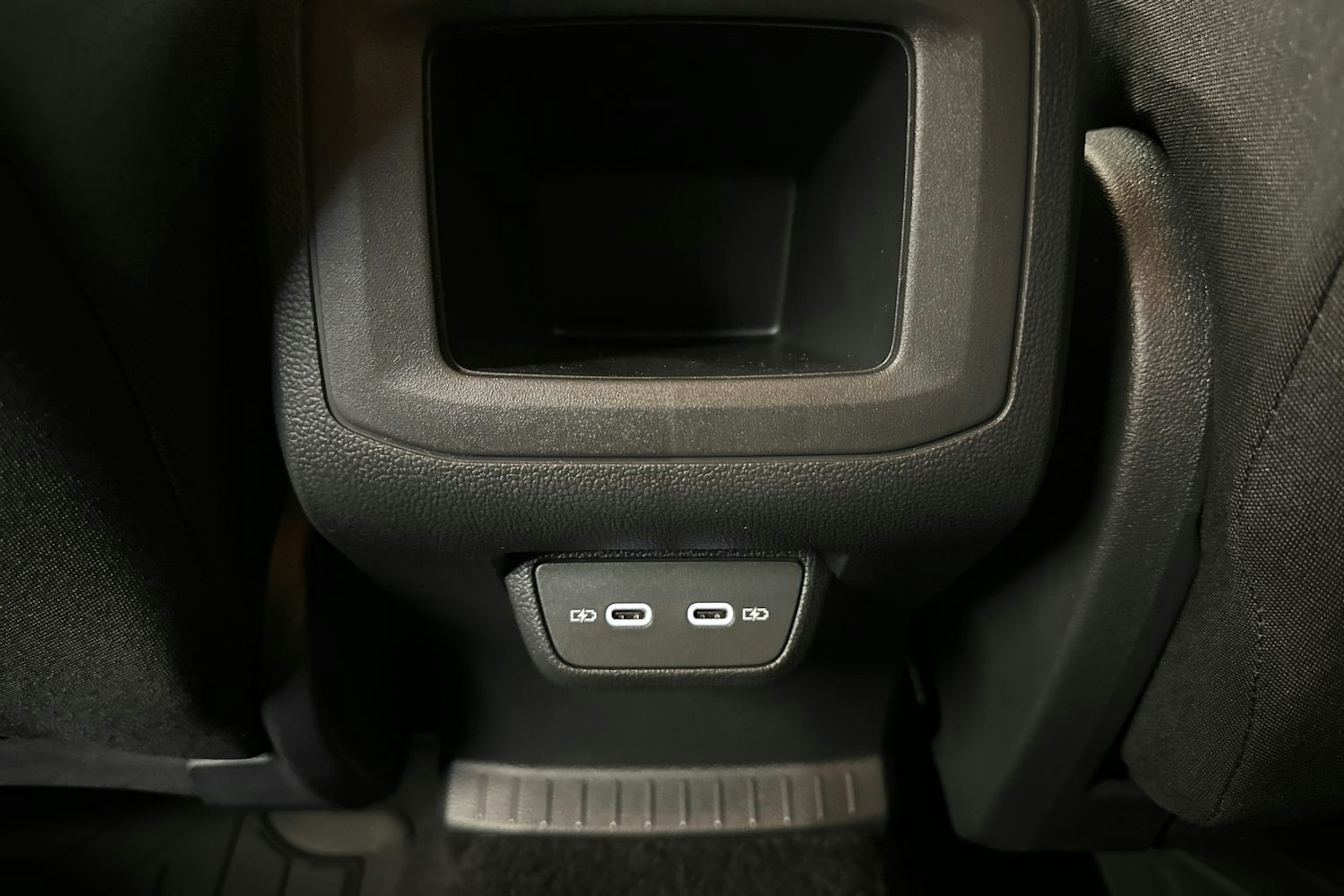 Harmaa Volkswagen T-Cross 2025 kuva 31.