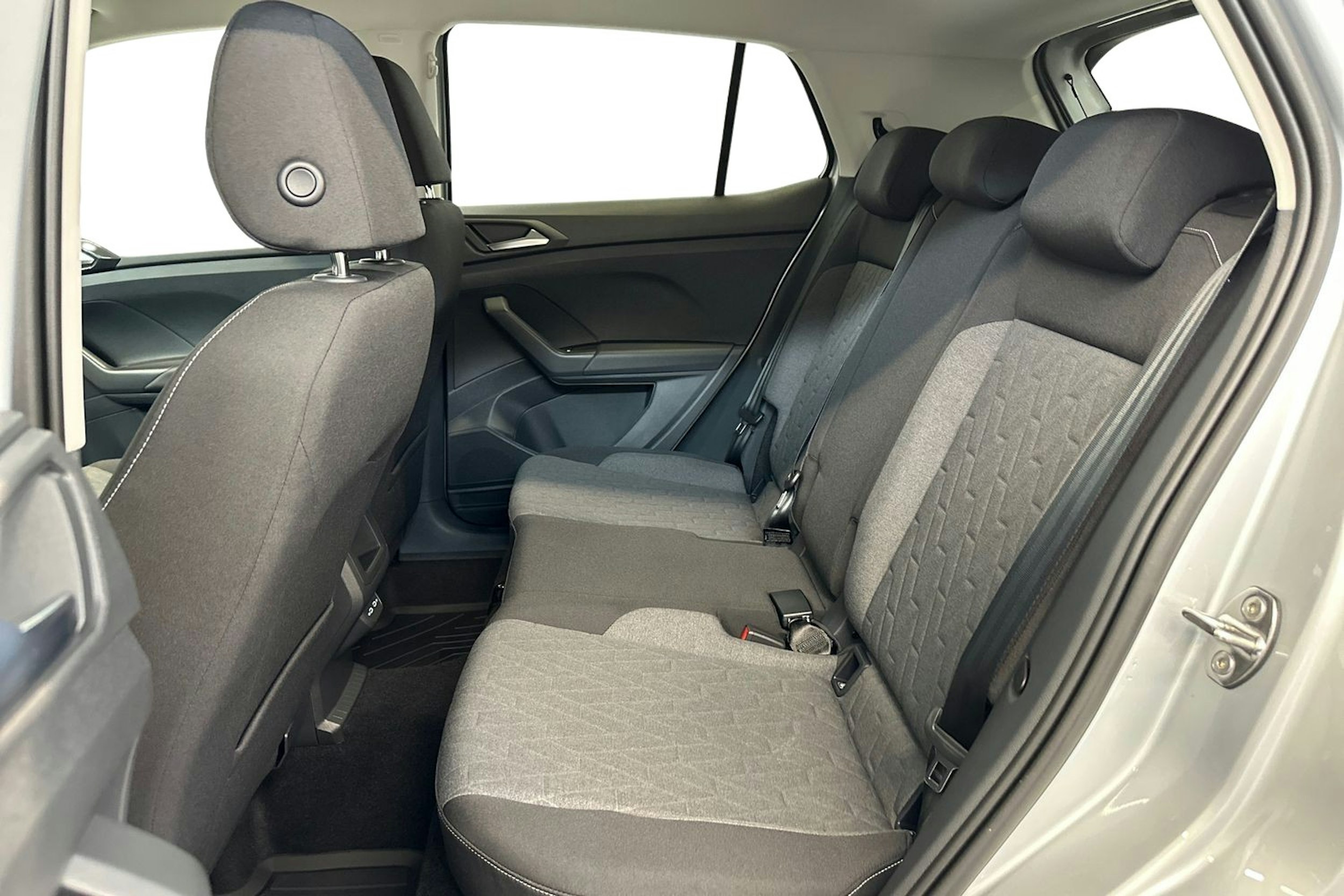 harmaa Volkswagen T-Cross 2025 kuva 8.