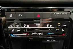 harmaa Volkswagen T-Cross 2025 kuva 24.