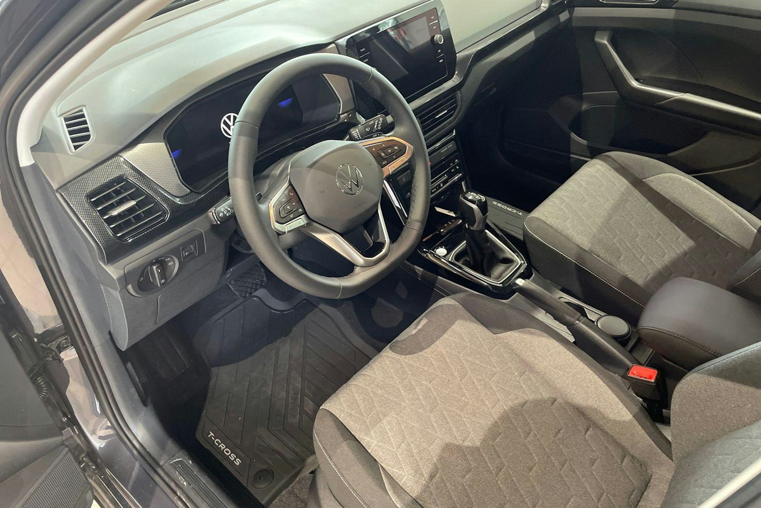 harmaa Volkswagen T-Cross 2025 kuva 6.