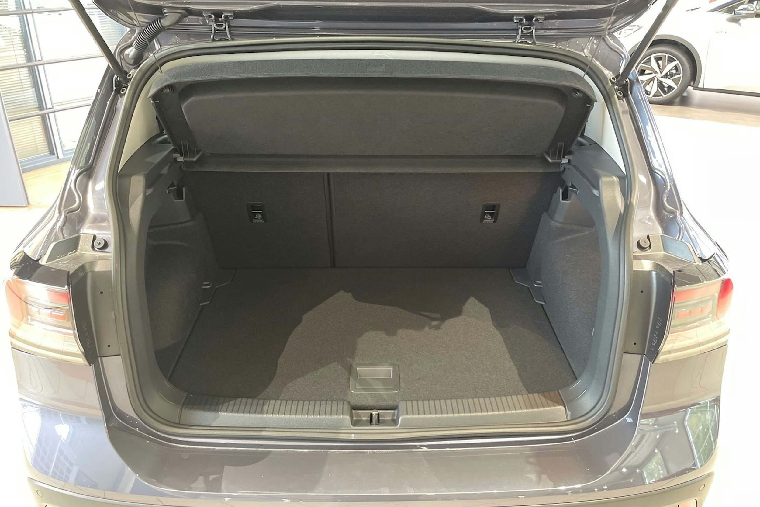 harmaa Volkswagen T-Cross 2025 kuva 14.