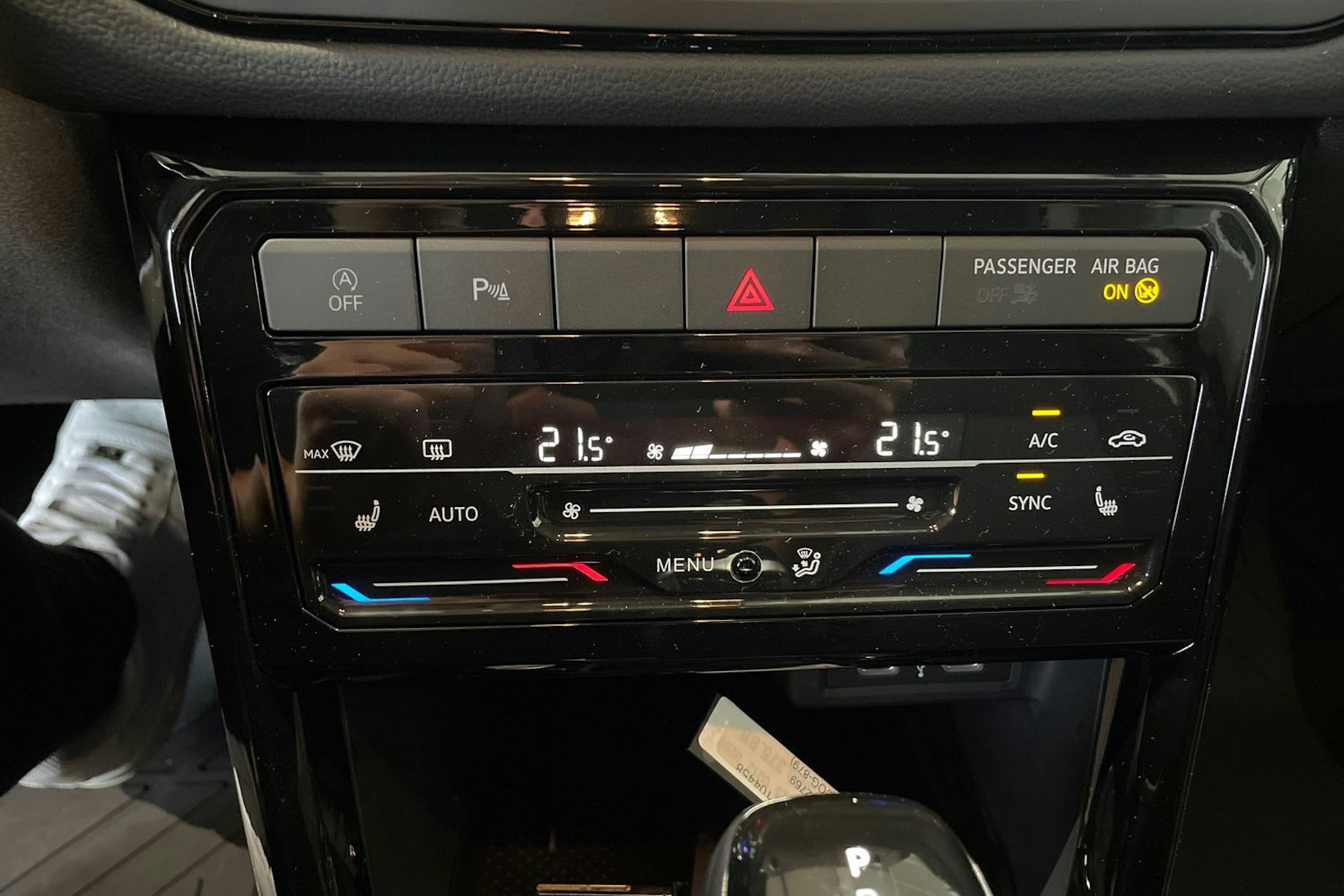 harmaa Volkswagen T-Cross 2025 kuva 15.