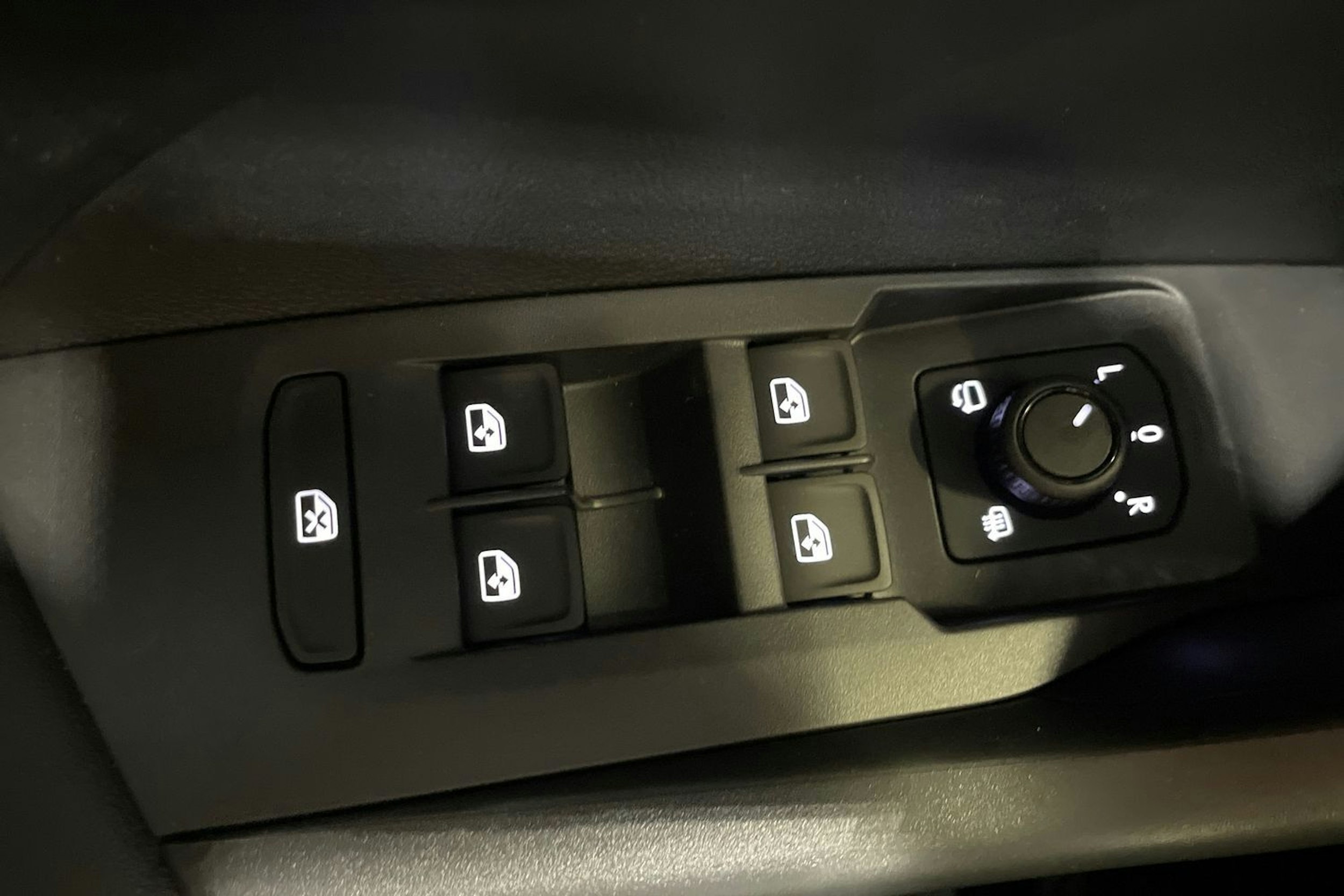 met. harmaa Volkswagen T-Cross 2025 kuva 8.