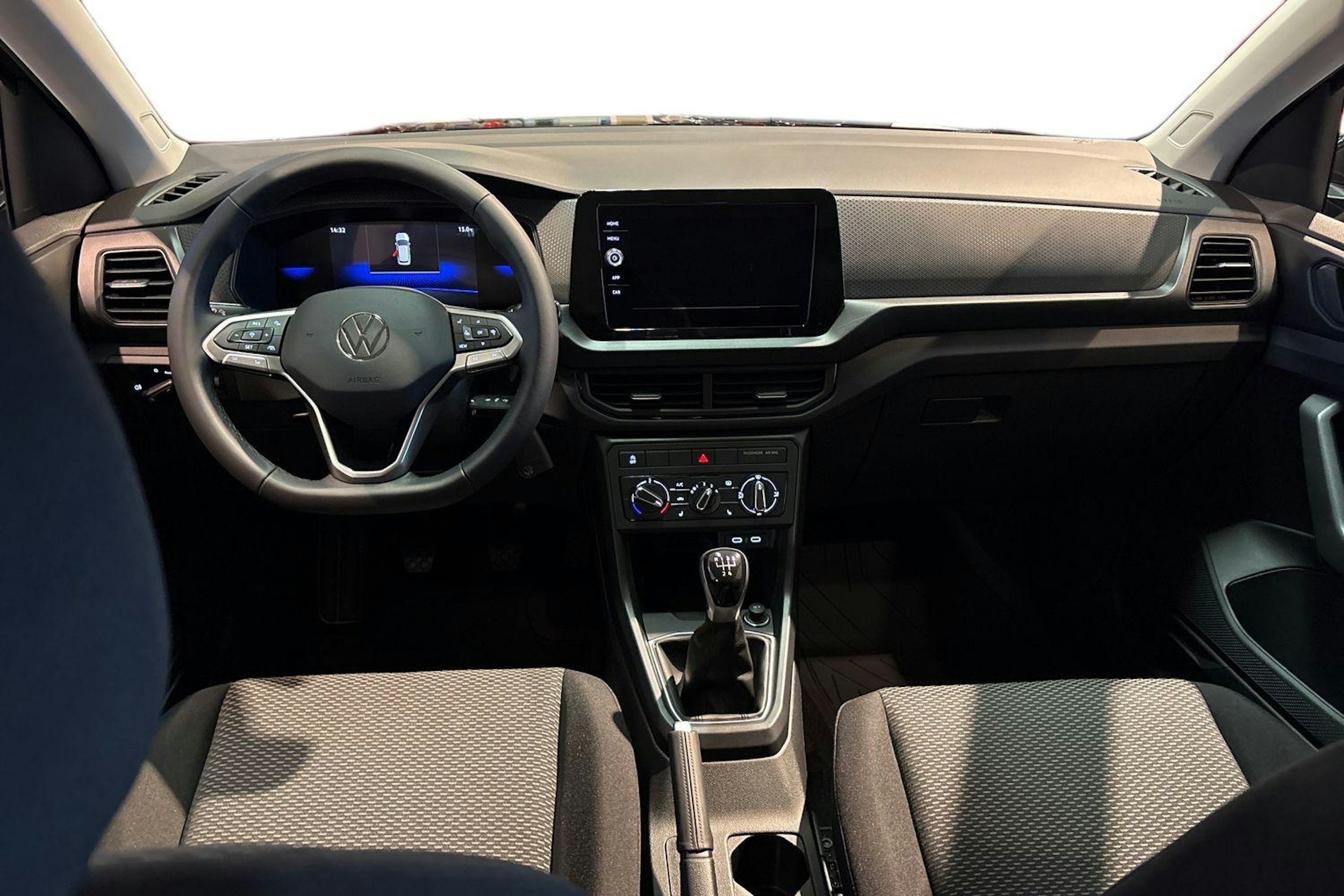 musta Volkswagen T-Cross 2025 kuva 7.