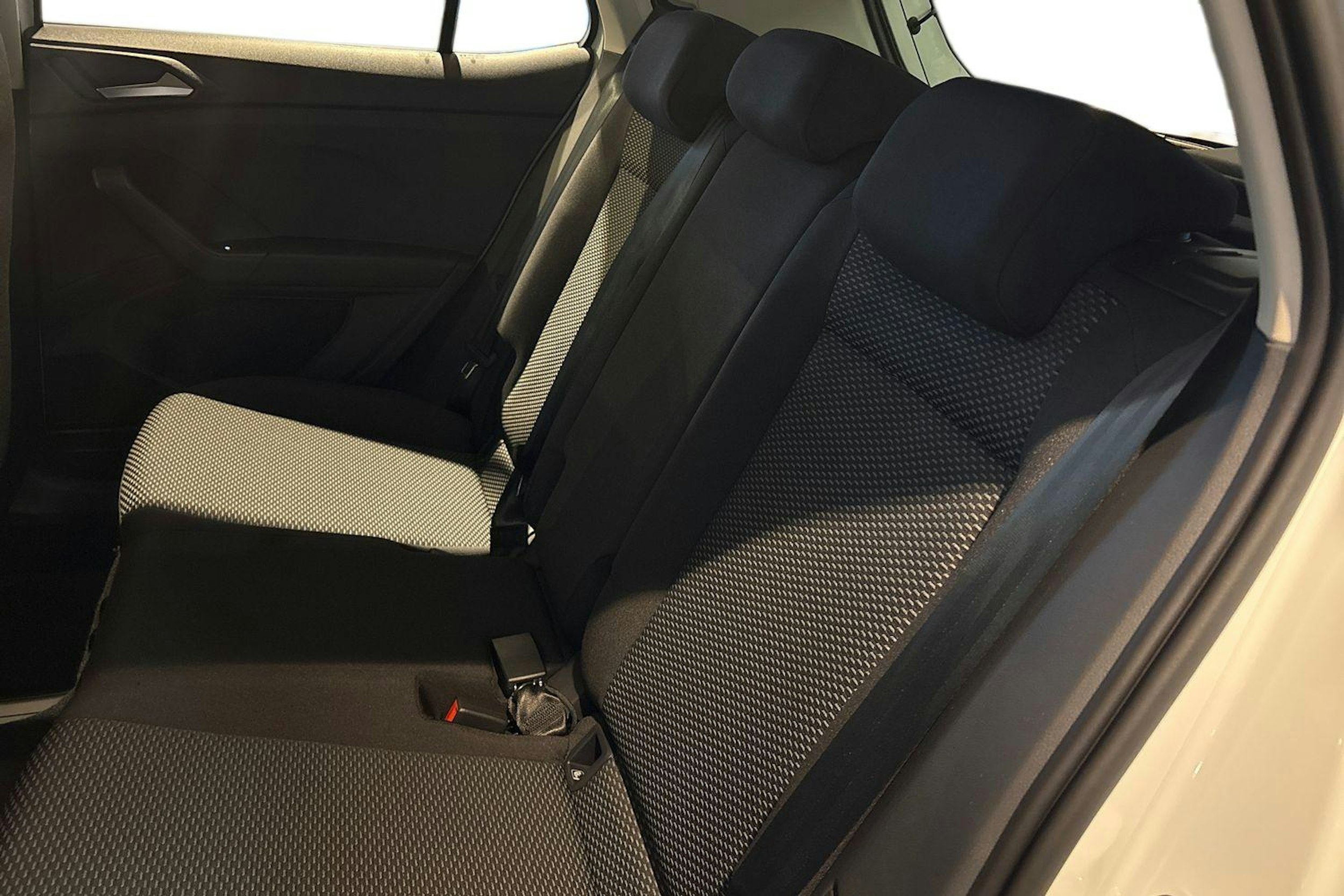 valkoinen Volkswagen T-Cross 2025 kuva 8.