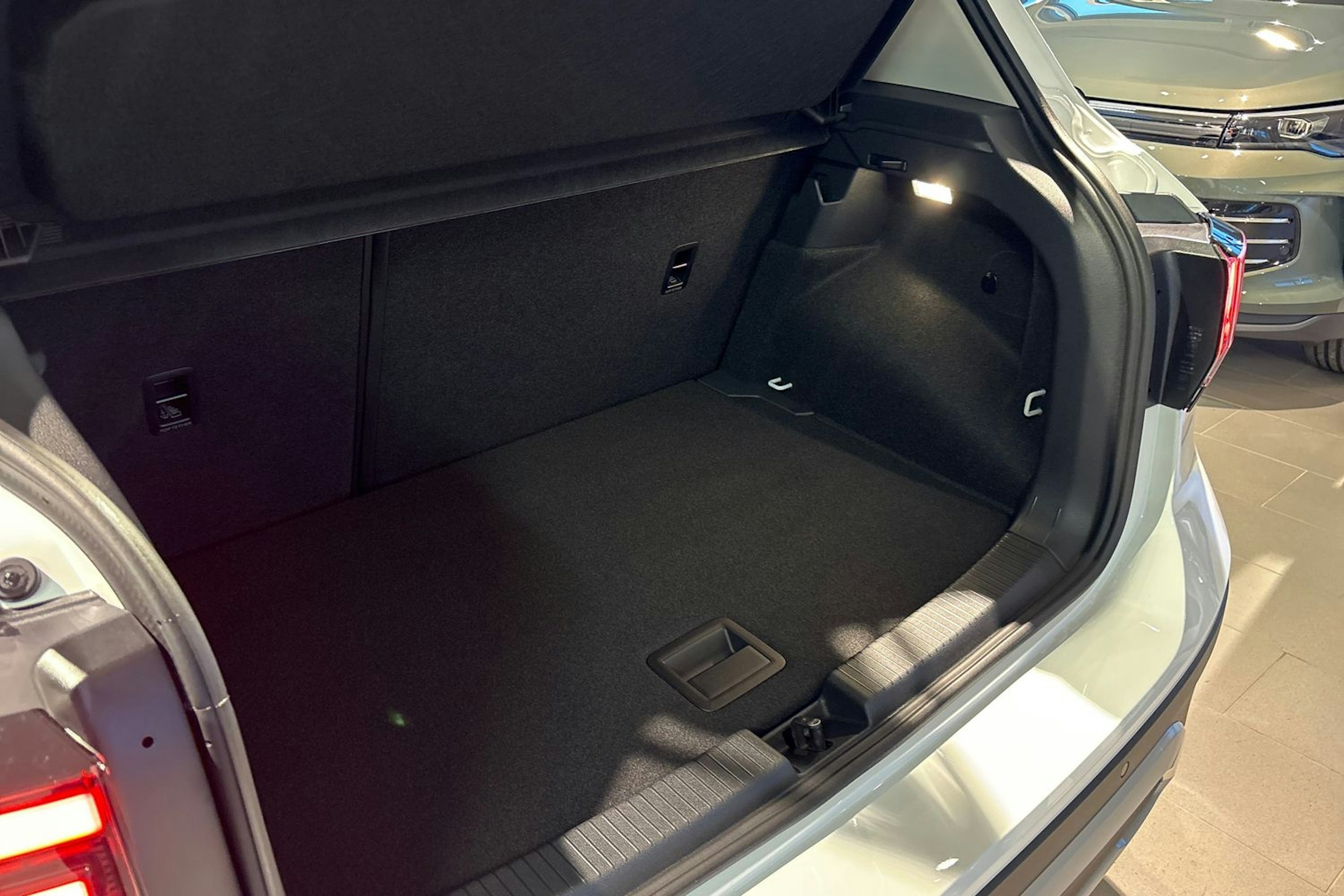 valkoinen Volkswagen T-Cross 2025 kuva 21.