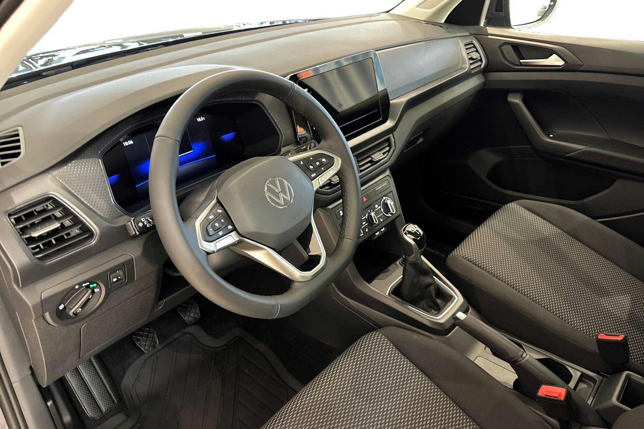 harmaa Volkswagen T-Cross 2025 kuva 6.
