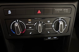 harmaa Volkswagen T-Cross 2025 kuva 17.