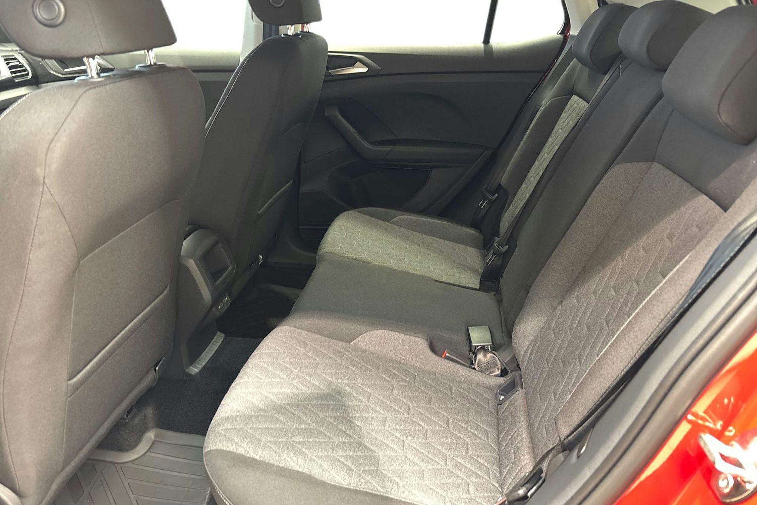 punainen Volkswagen T-Cross 2026 kuva 8.