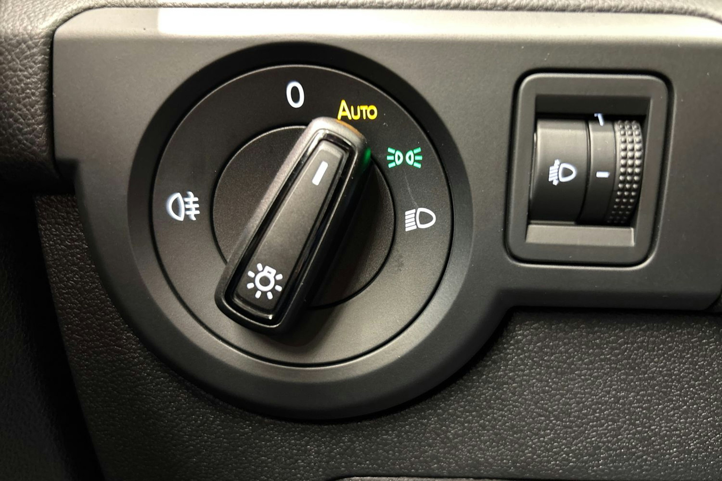 punainen Volkswagen T-Cross 2026 kuva 13.