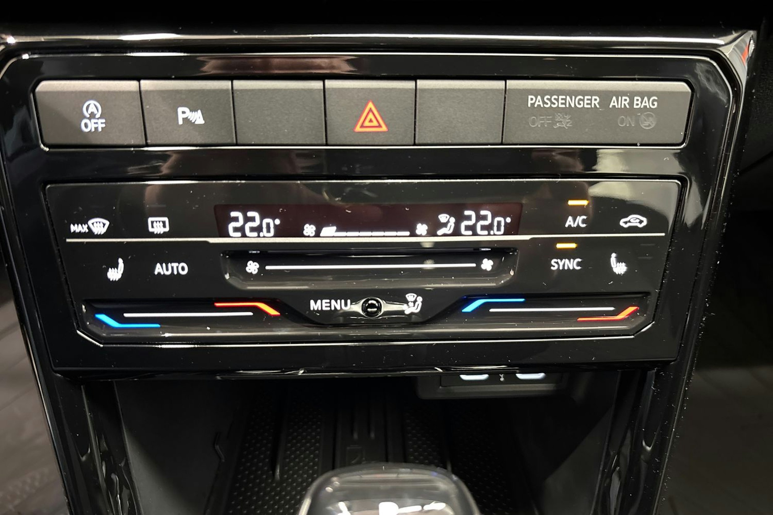 punainen Volkswagen T-Cross 2026 kuva 18.