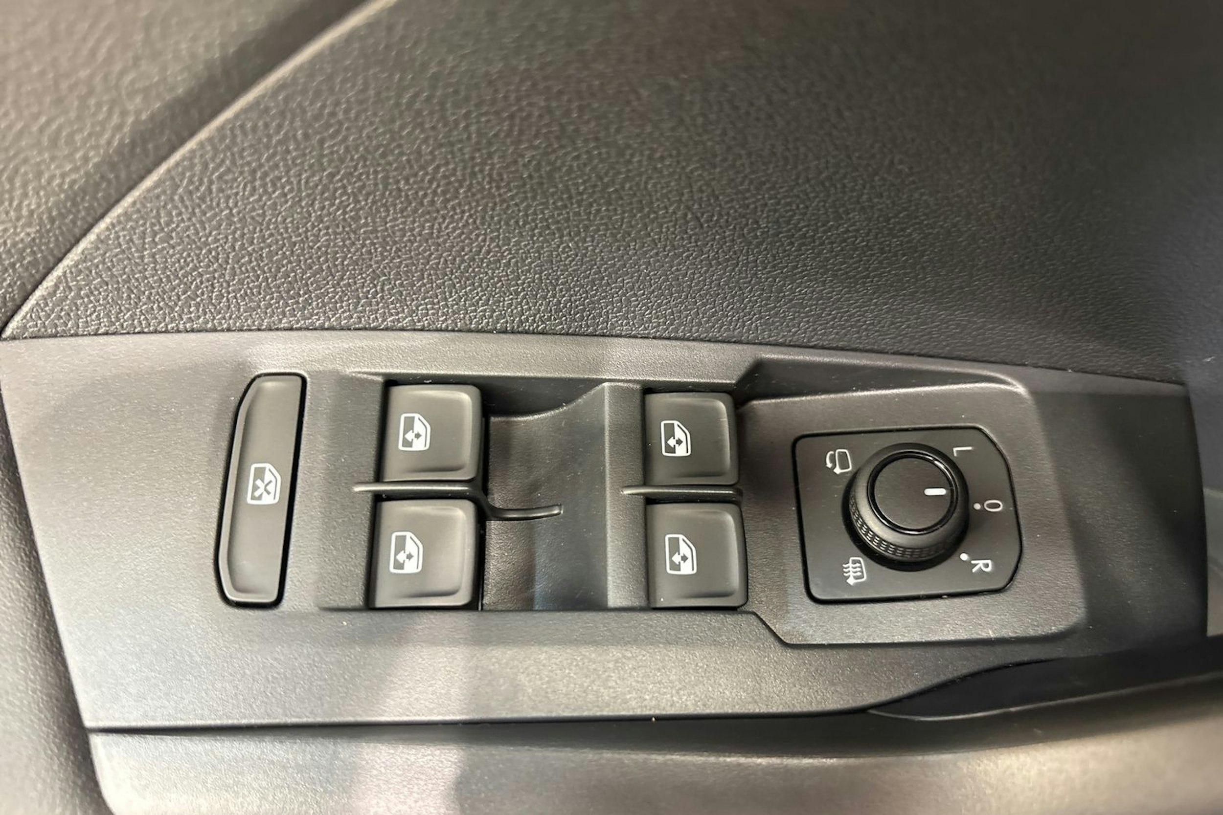 punainen Volkswagen T-Cross 2026 kuva 19.