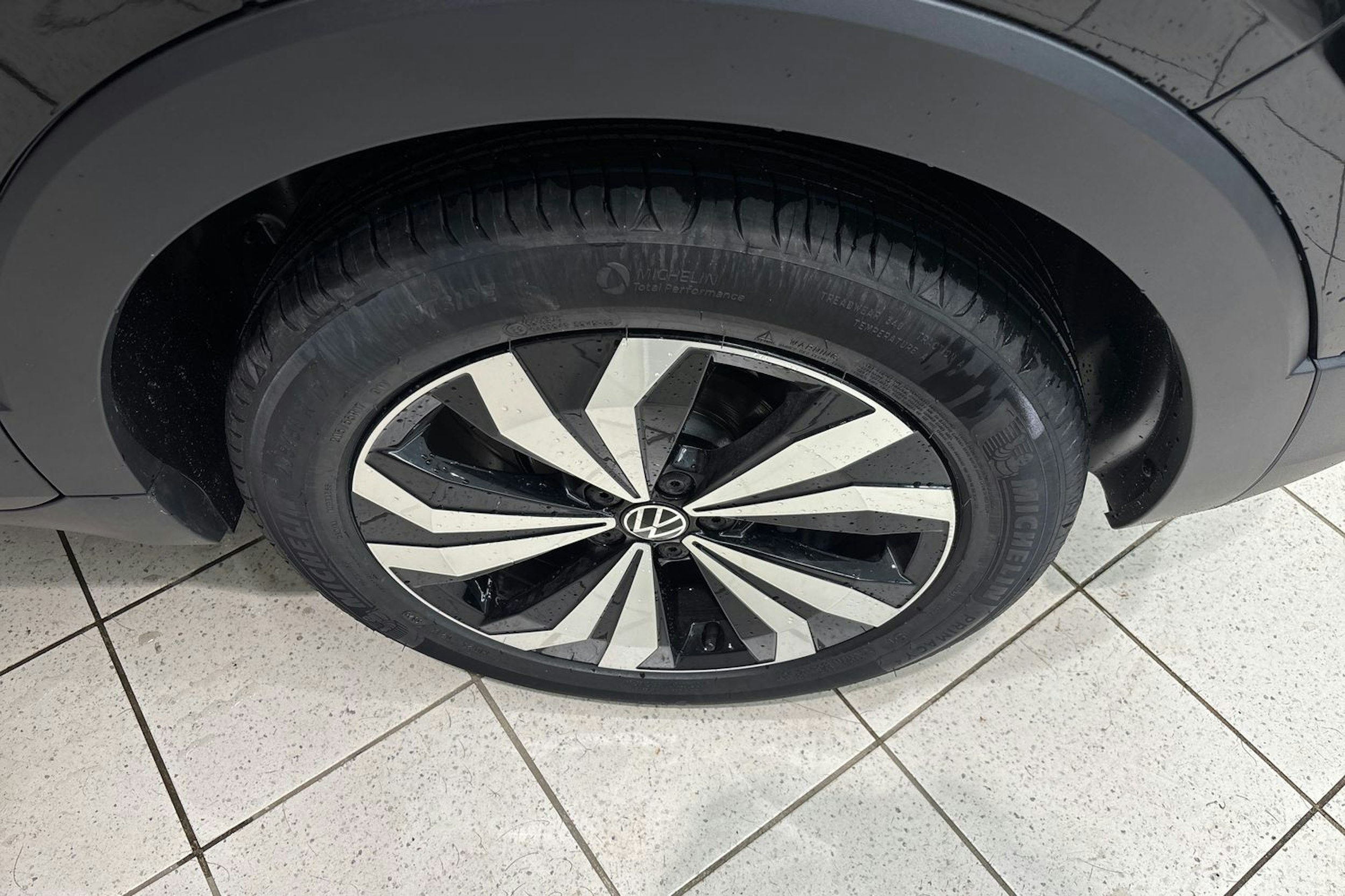 musta Volkswagen T-Cross 2025 kuva 10.