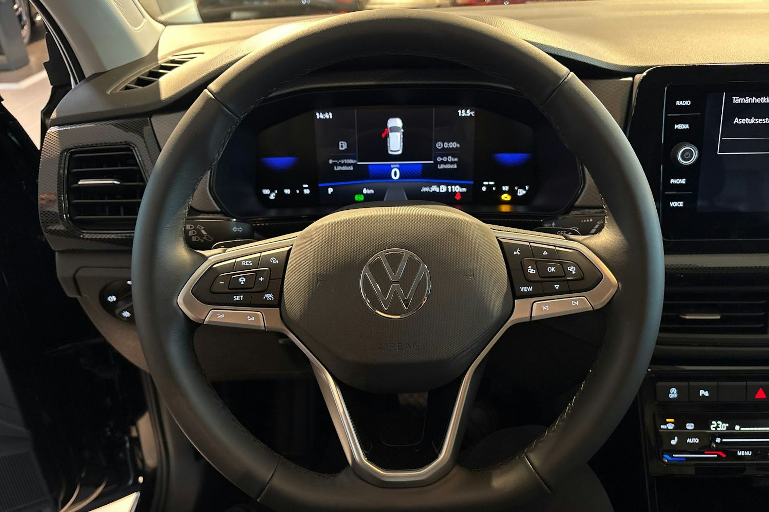 musta Volkswagen T-Cross 2025 kuva 12.