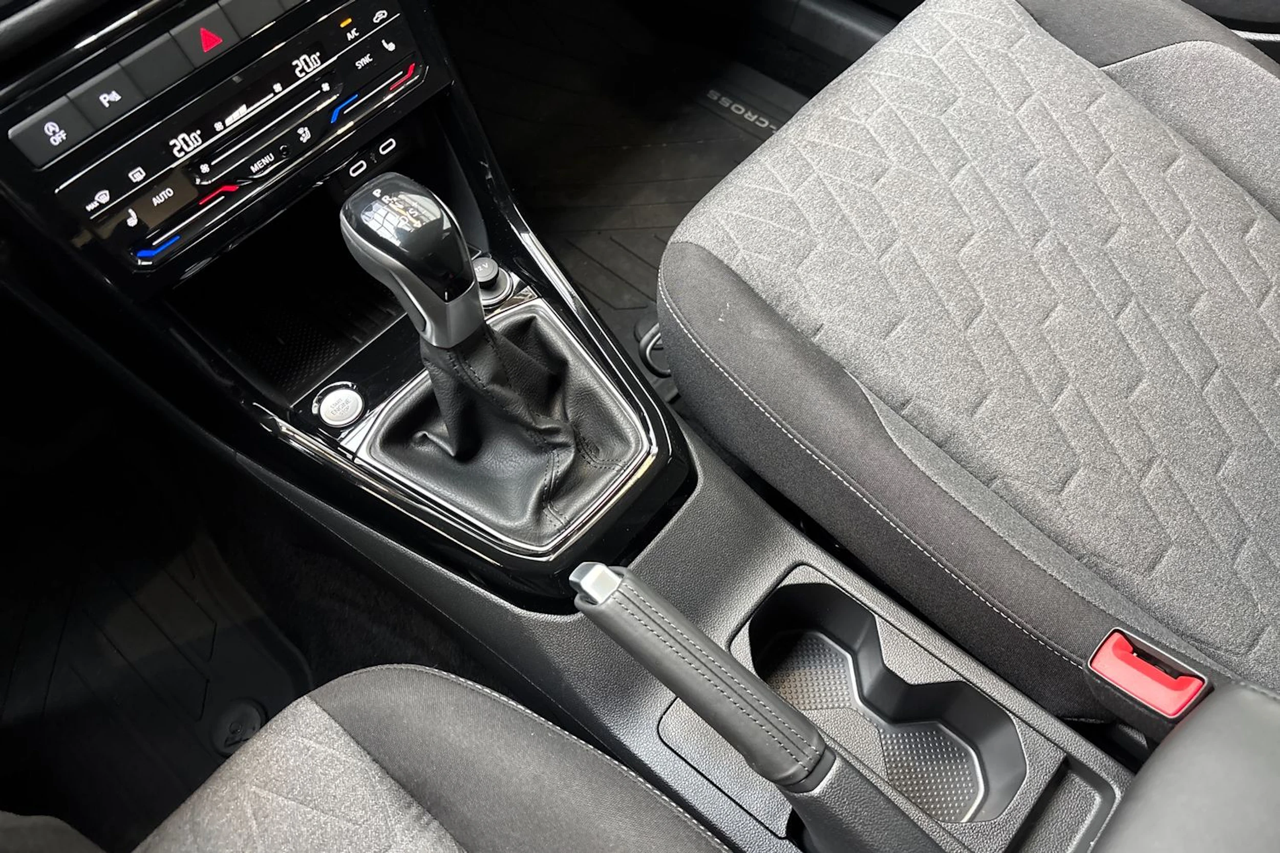 harmaa Volkswagen T-Cross 2026 kuva 21.