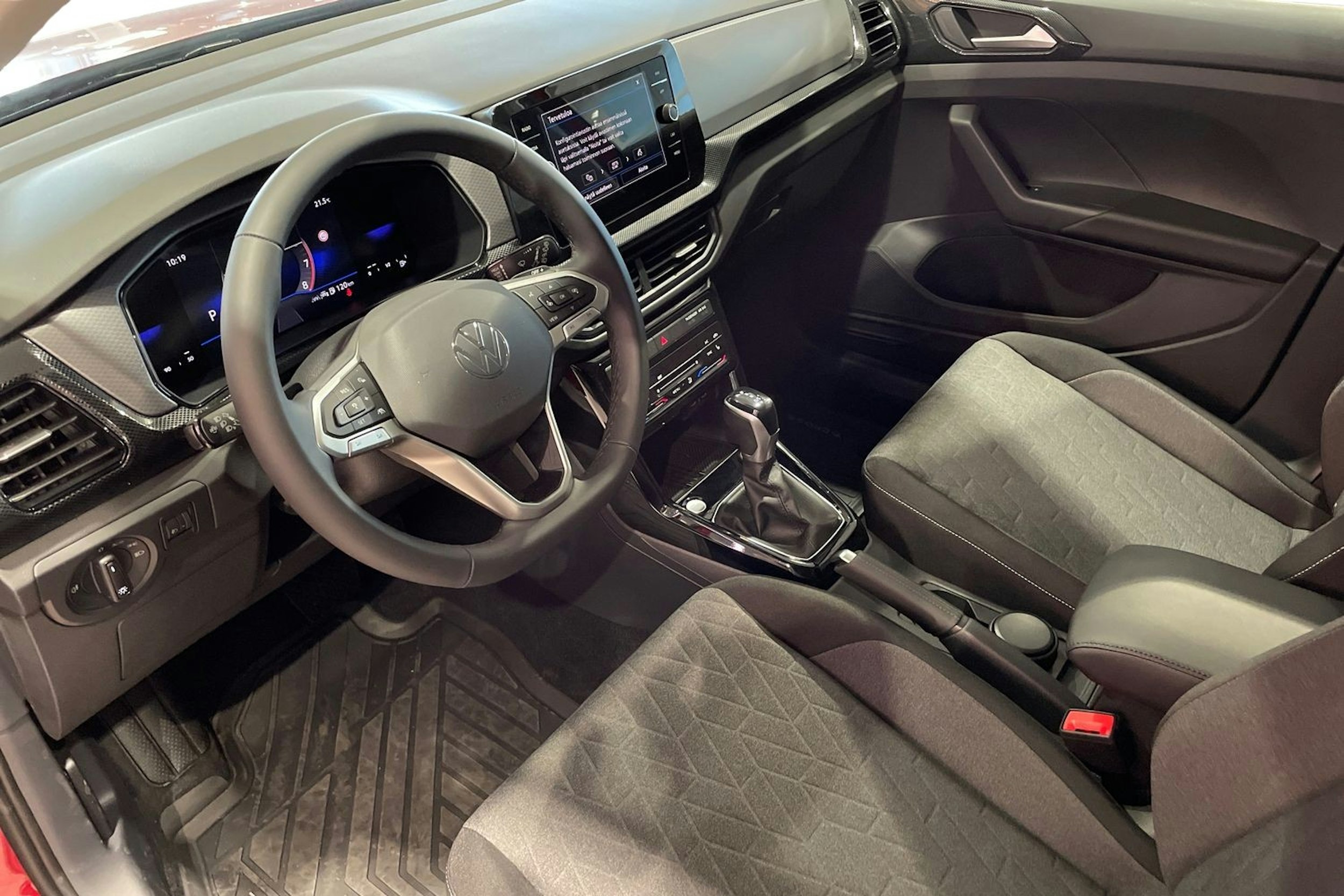 punainen Volkswagen T-Cross 2025 kuva 6.