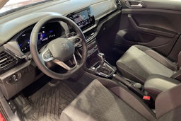 punainen Volkswagen T-Cross 2025 kuva 6.