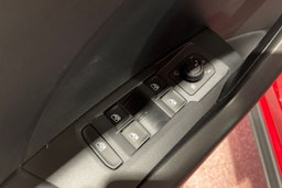punainen Volkswagen T-Cross 2025 kuva 12.