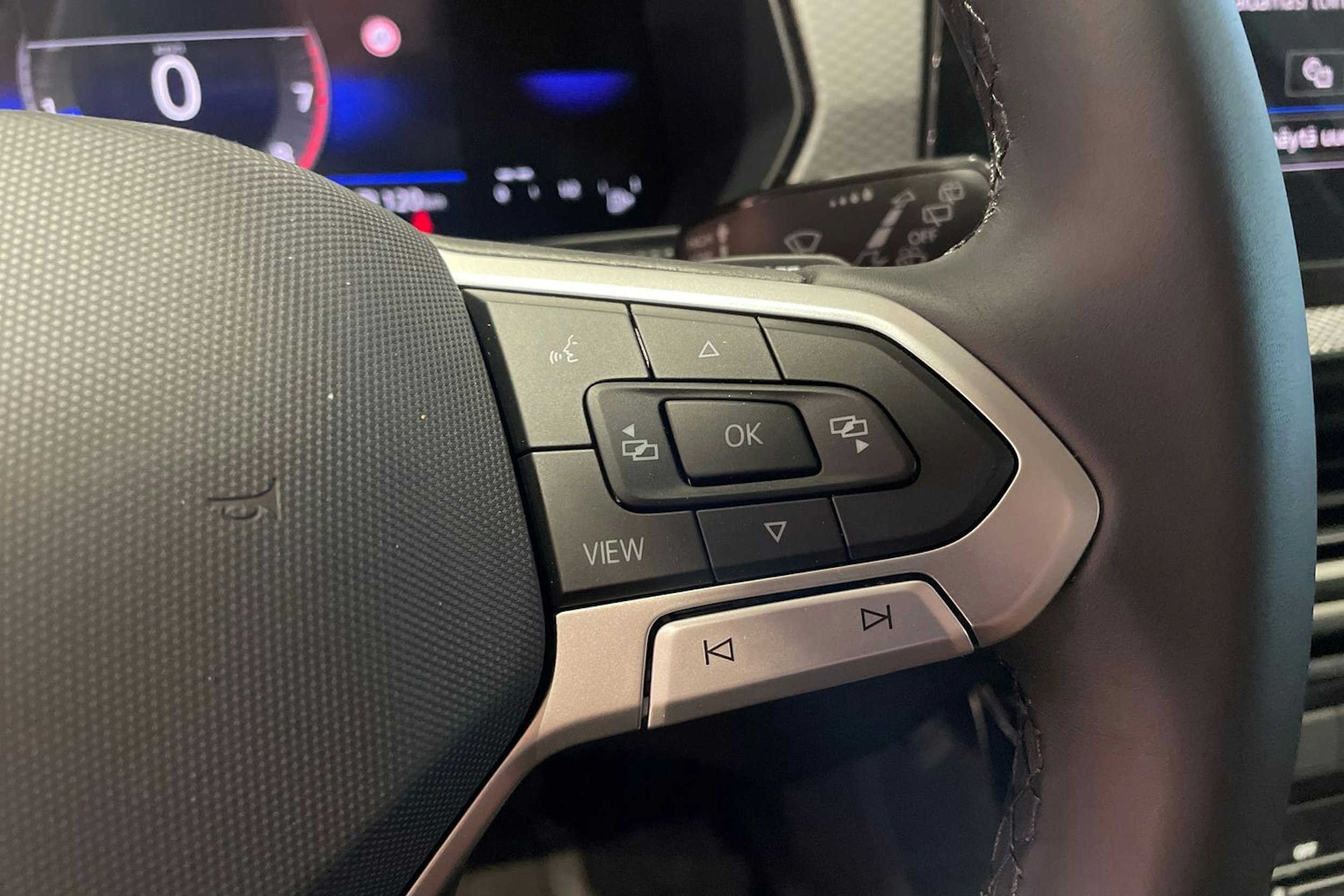 punainen Volkswagen T-Cross 2025 kuva 17.