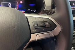 punainen Volkswagen T-Cross 2025 kuva 17.