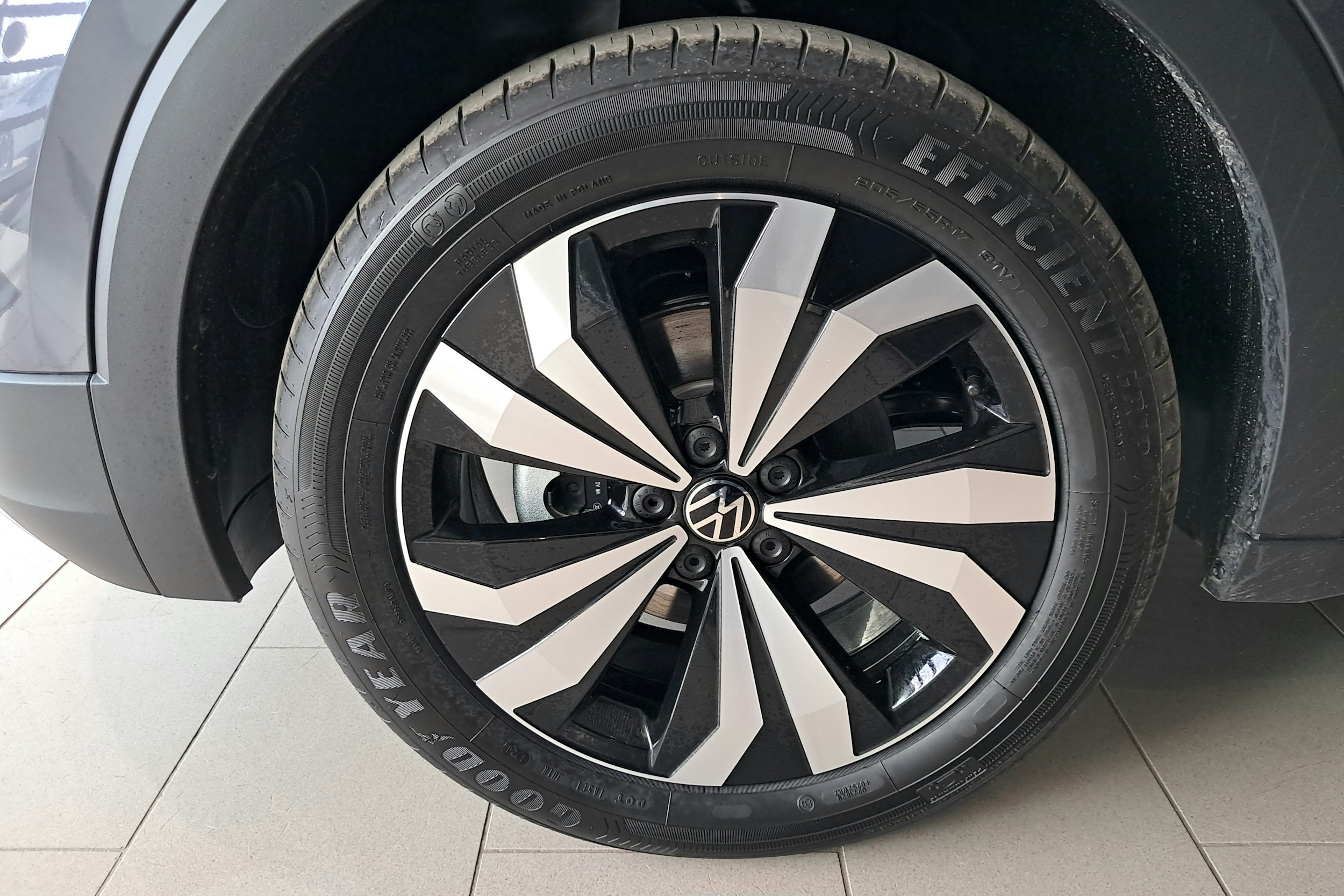 harmaa Volkswagen T-Cross 2025 kuva 9.