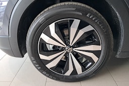 harmaa Volkswagen T-Cross 2025 kuva 9.