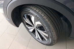 harmaa Volkswagen T-Cross 2025 kuva 10.