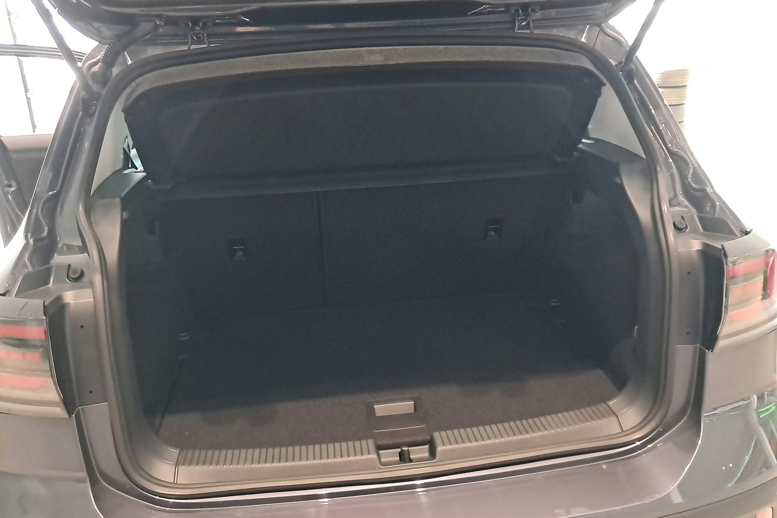 harmaa Volkswagen T-Cross 2025 kuva 15.