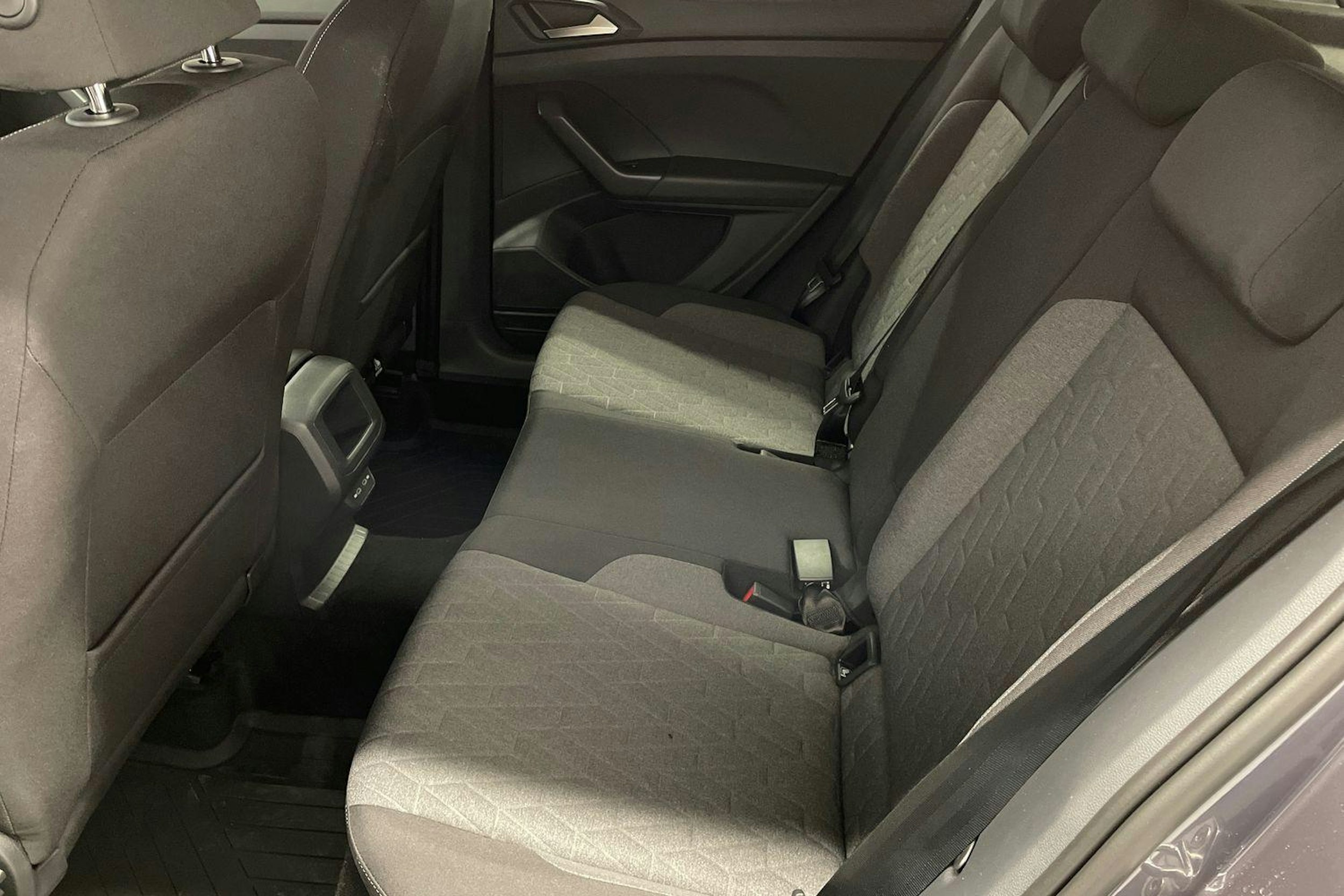 harmaa Volkswagen T-Cross 2025 kuva 8.