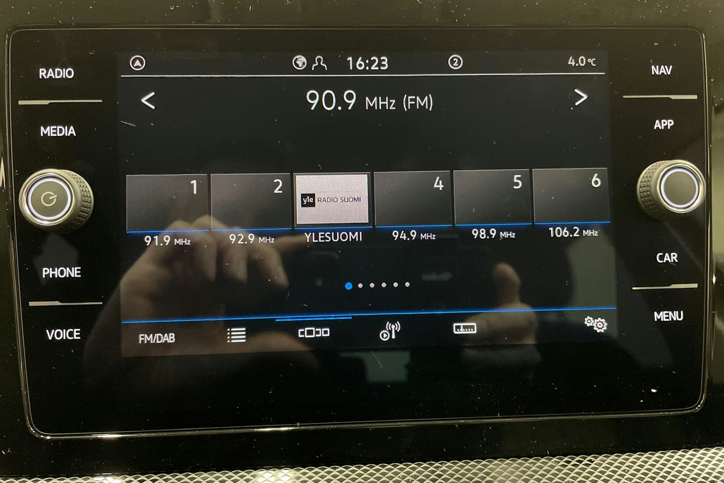 musta Volkswagen T-Cross 2025 kuva 12.