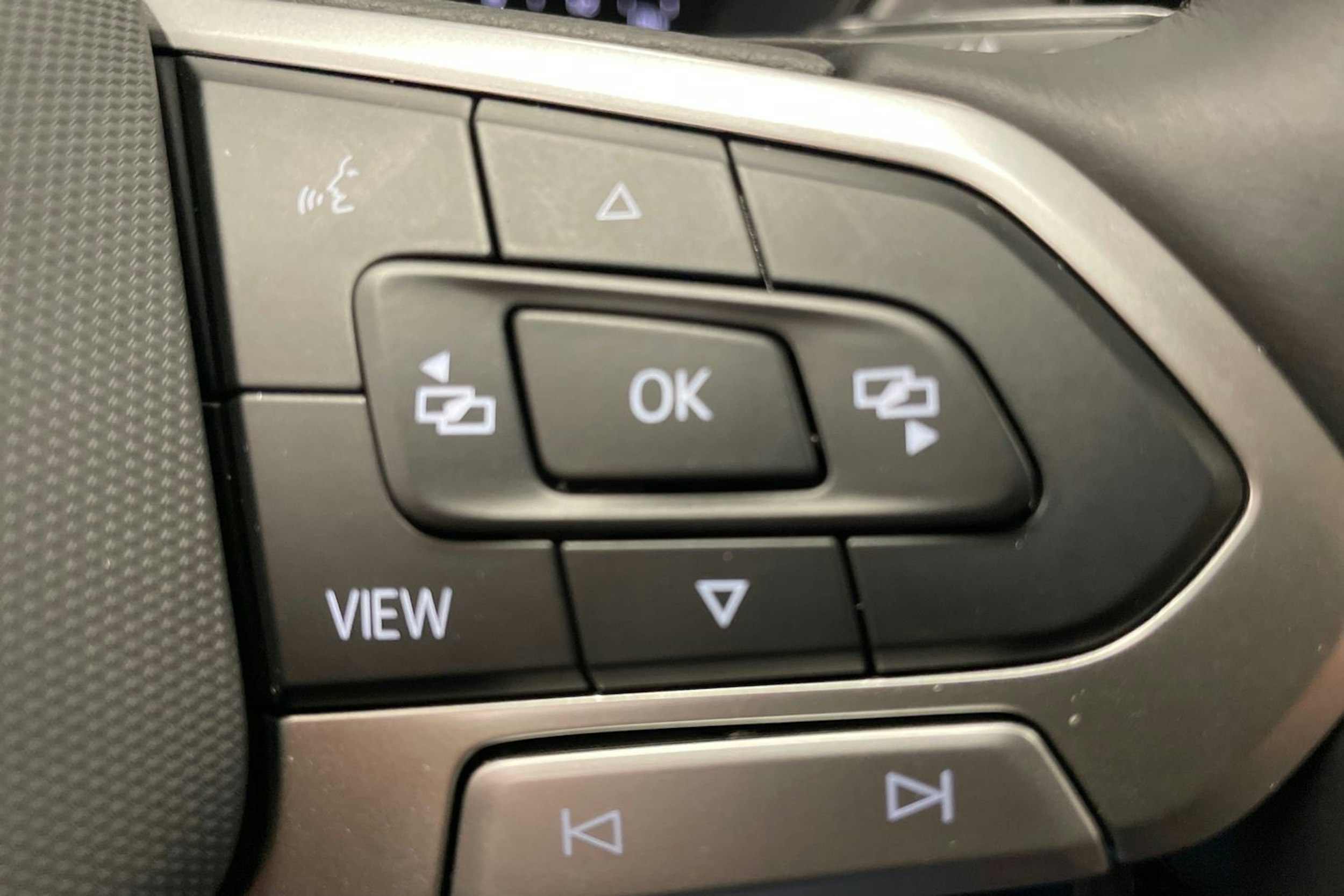 sininen Volkswagen T-Cross 2025 kuva 15.