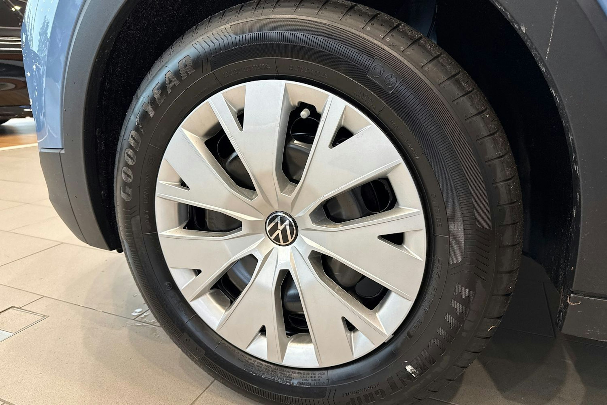 sininen Volkswagen T-Cross 2025 kuva 10.