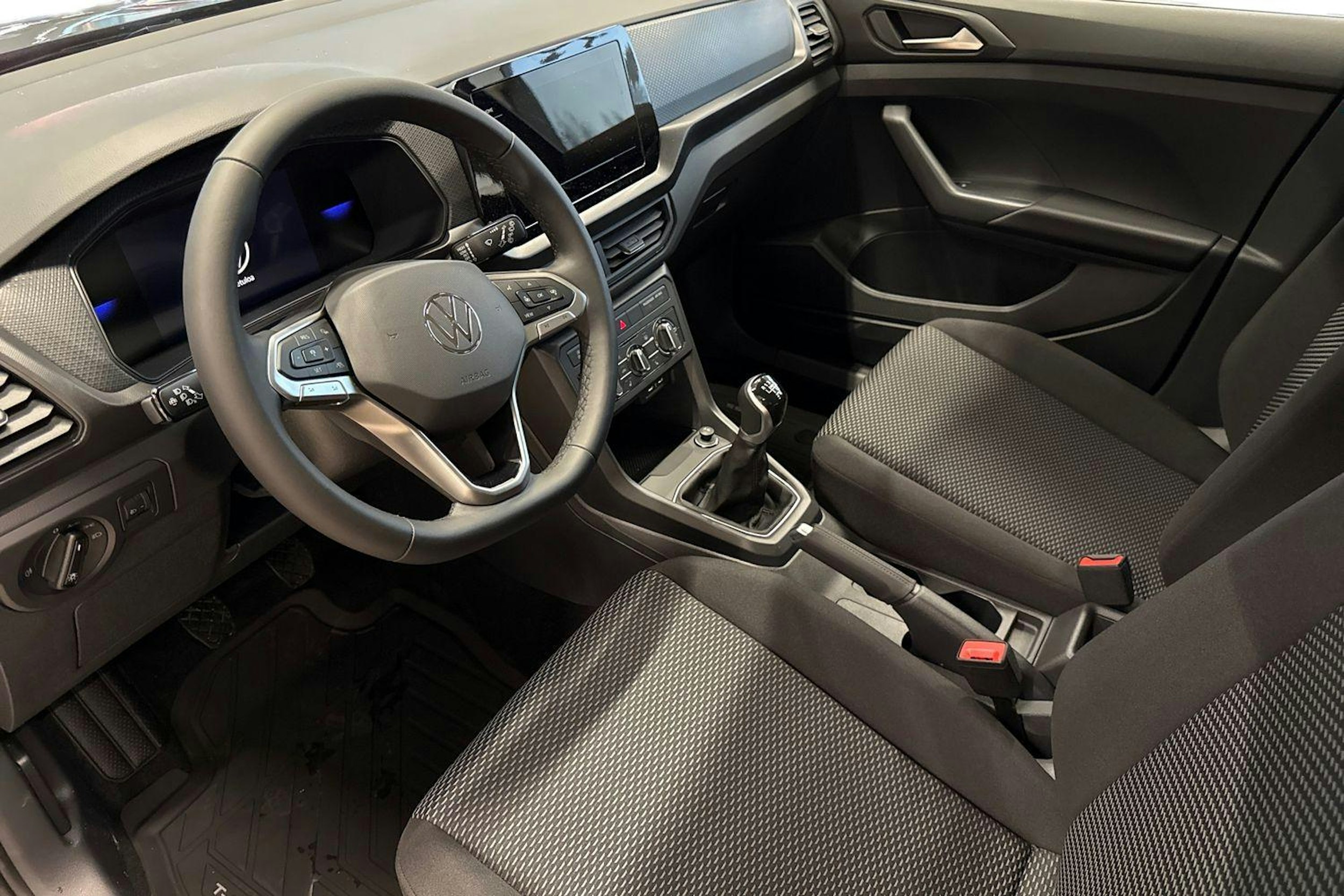 harmaa Volkswagen T-Cross 2025 kuva 6.