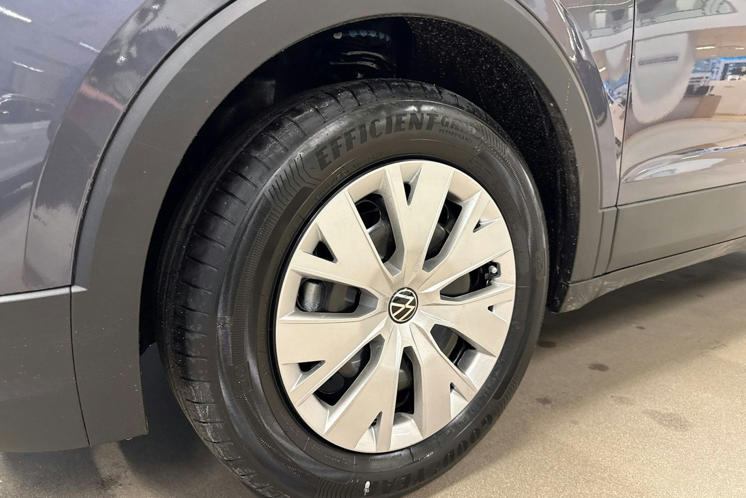 harmaa Volkswagen T-Cross 2025 kuva 10.