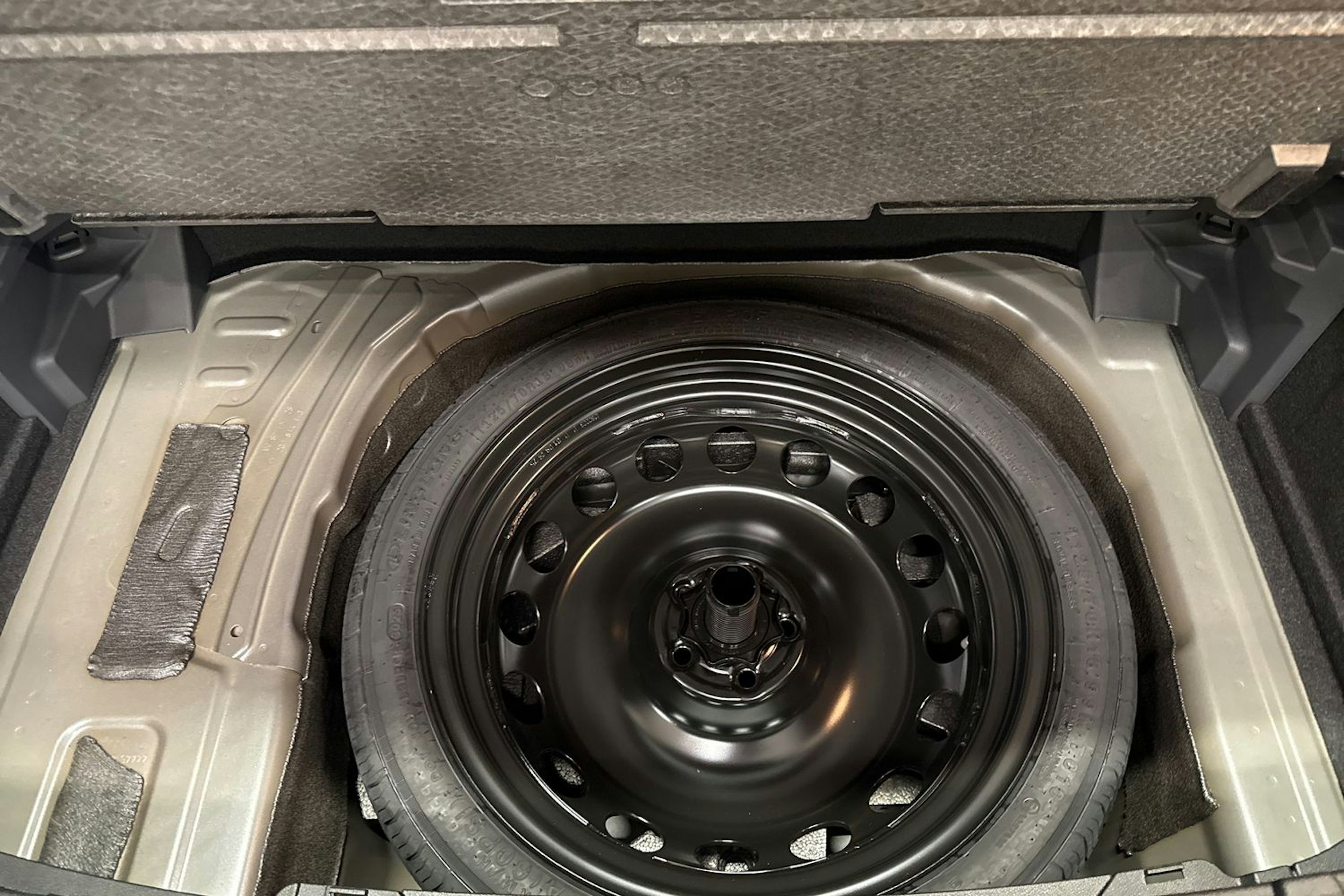 harmaa Volkswagen T-Cross 2025 kuva 12.