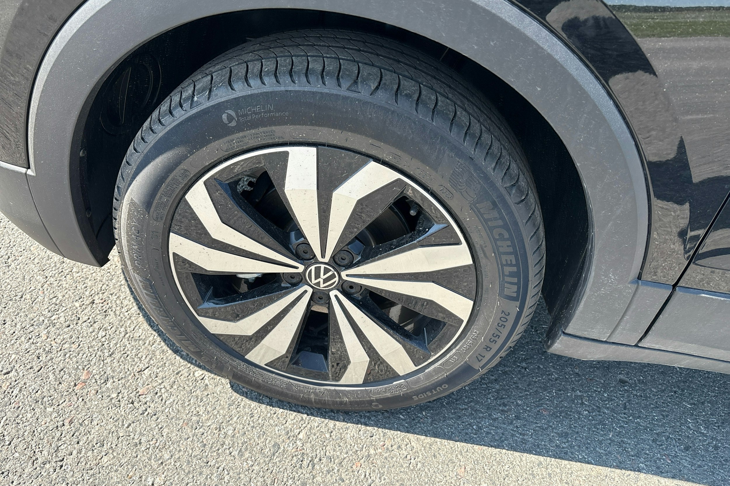musta Volkswagen T-Cross 2025 kuva 9.