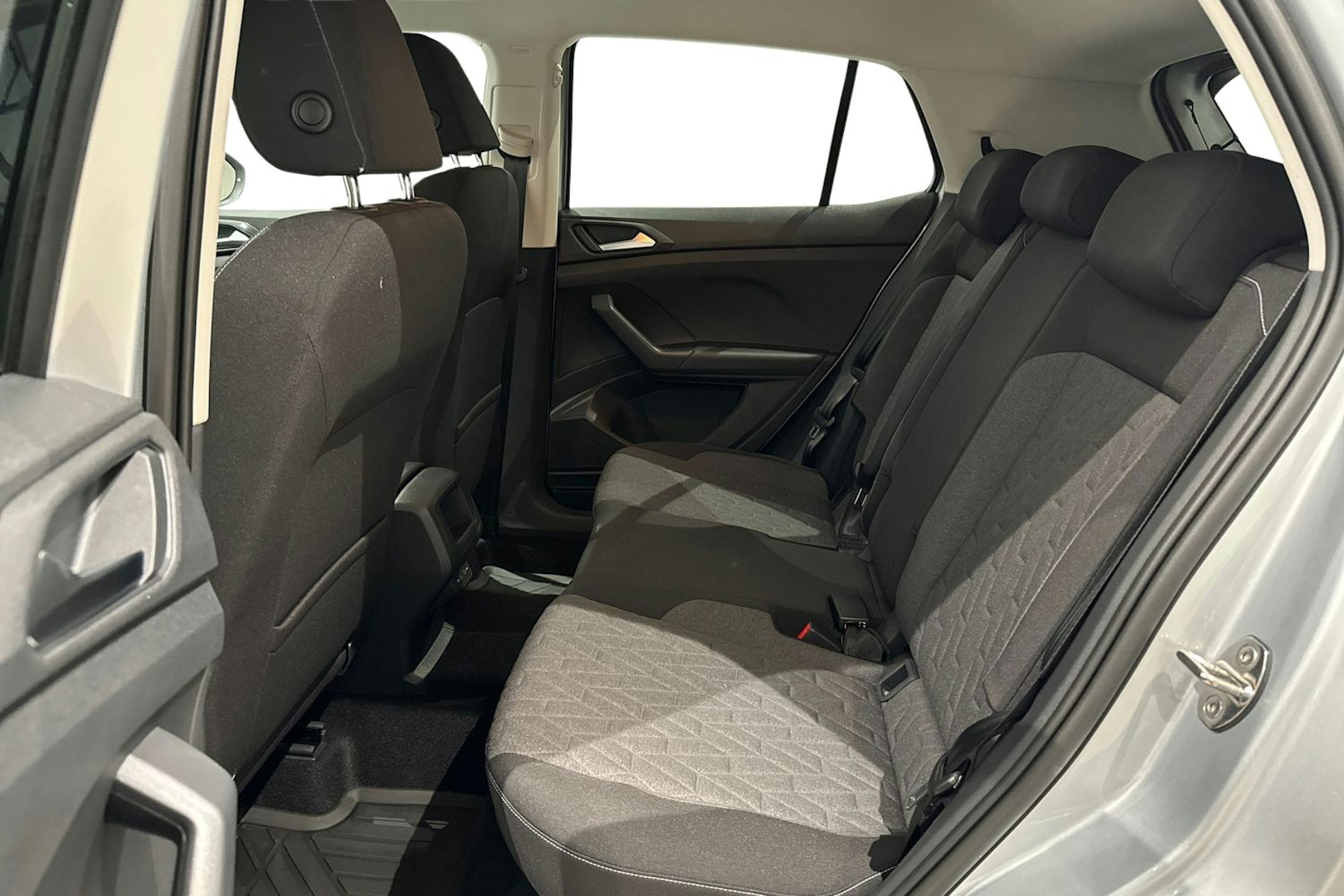 met. harmaa Volkswagen T-Cross 2025 kuva 8.