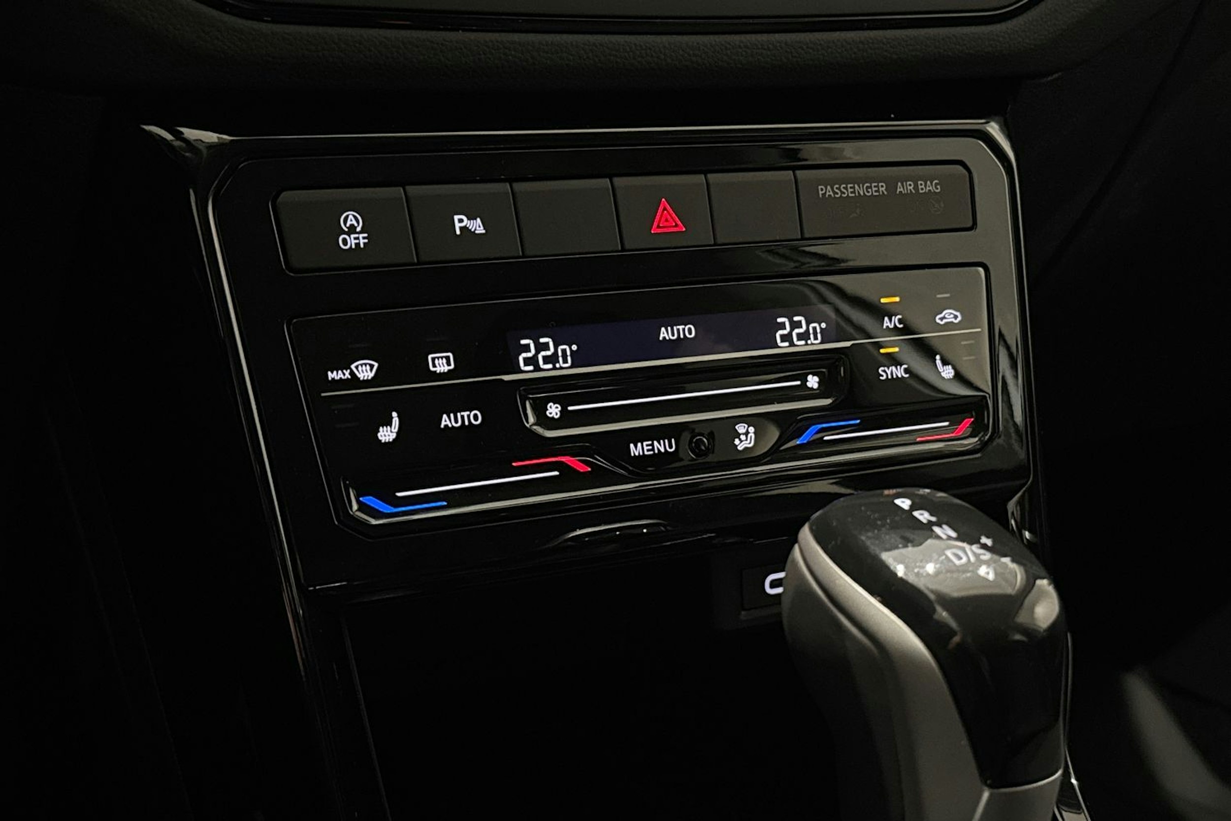 met. harmaa Volkswagen T-Cross 2025 kuva 18.