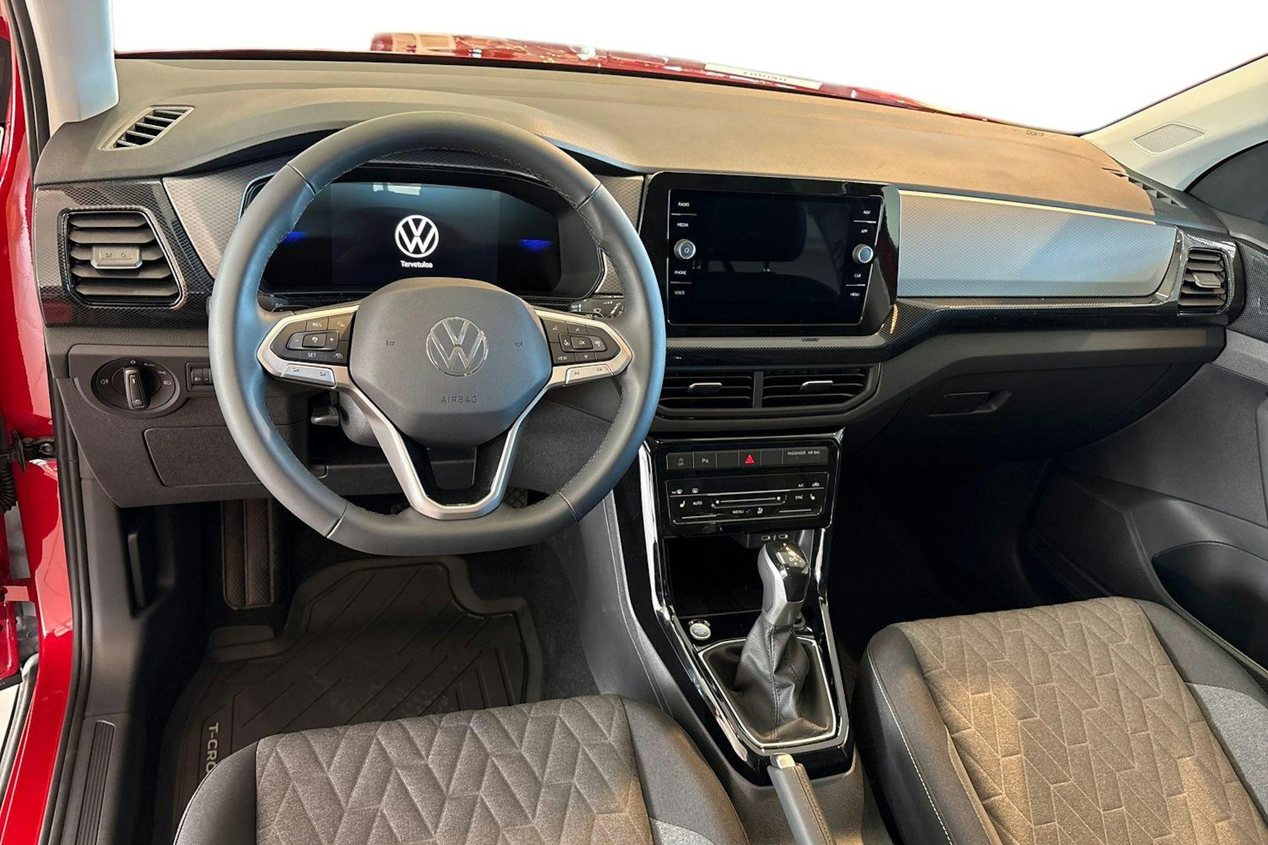 punainen Volkswagen T-Cross 2025 kuva 7.