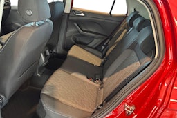 punainen Volkswagen T-Cross 2025 kuva 8.