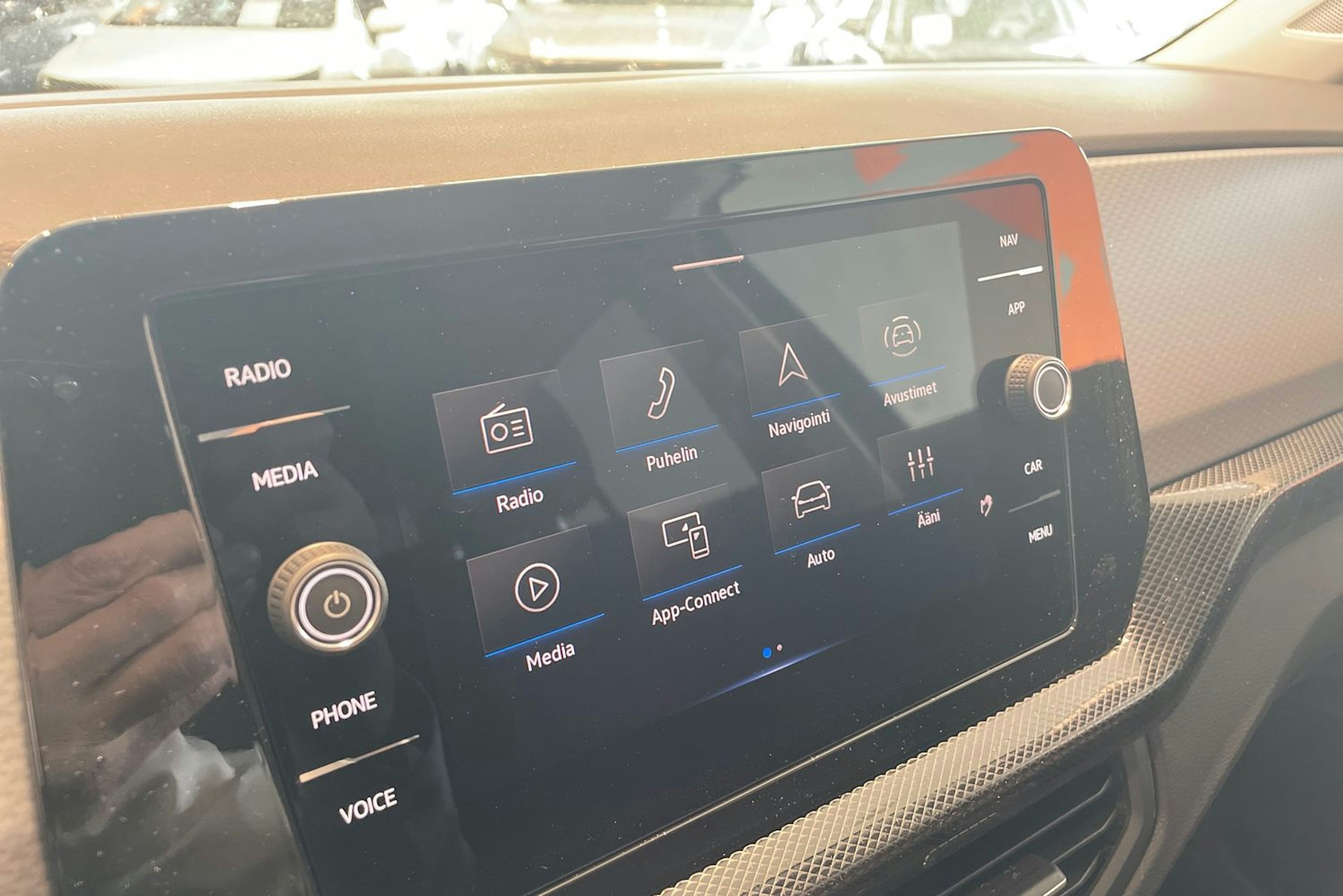 musta Volkswagen T-Cross 2025 kuva 12.