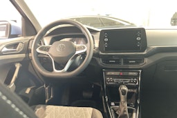 sininen Volkswagen T-Cross 2025 kuva 6.