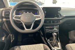 sininen Volkswagen T-Cross 2025 kuva 7.
