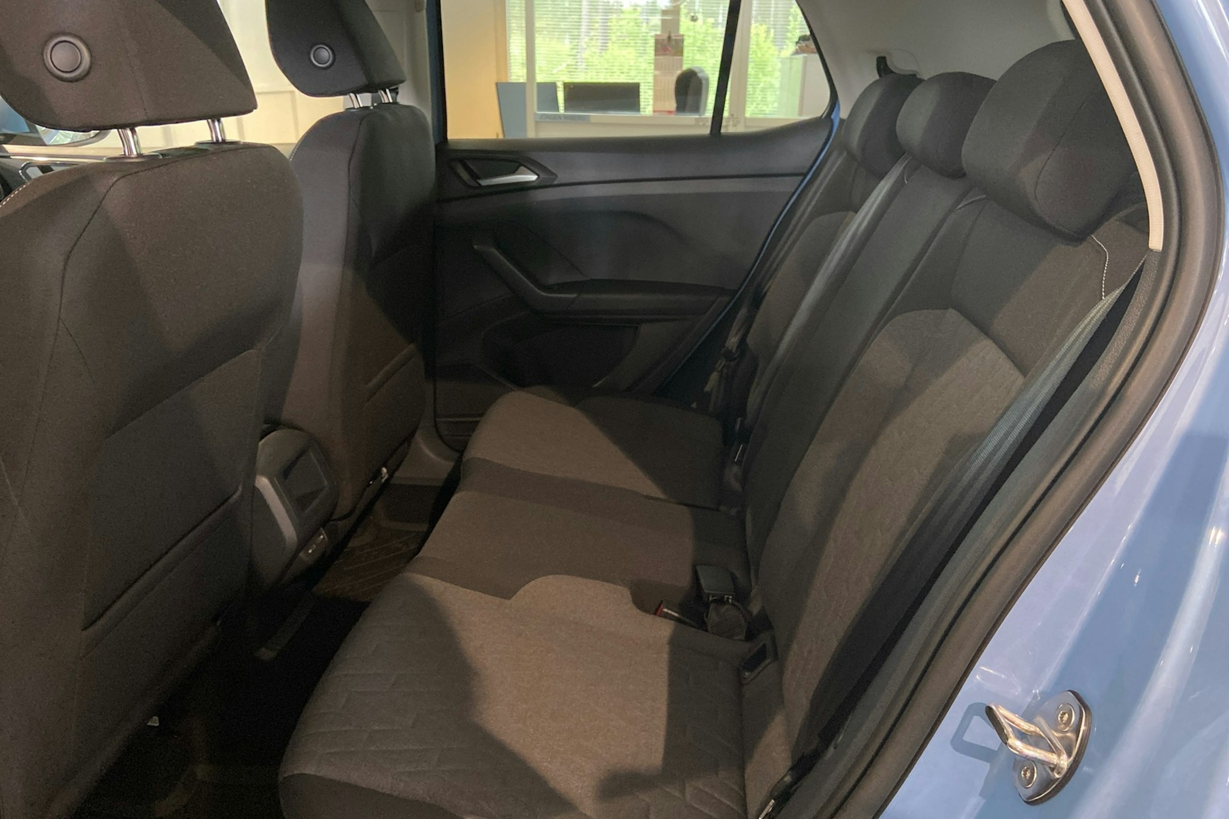 sininen Volkswagen T-Cross 2025 kuva 8.