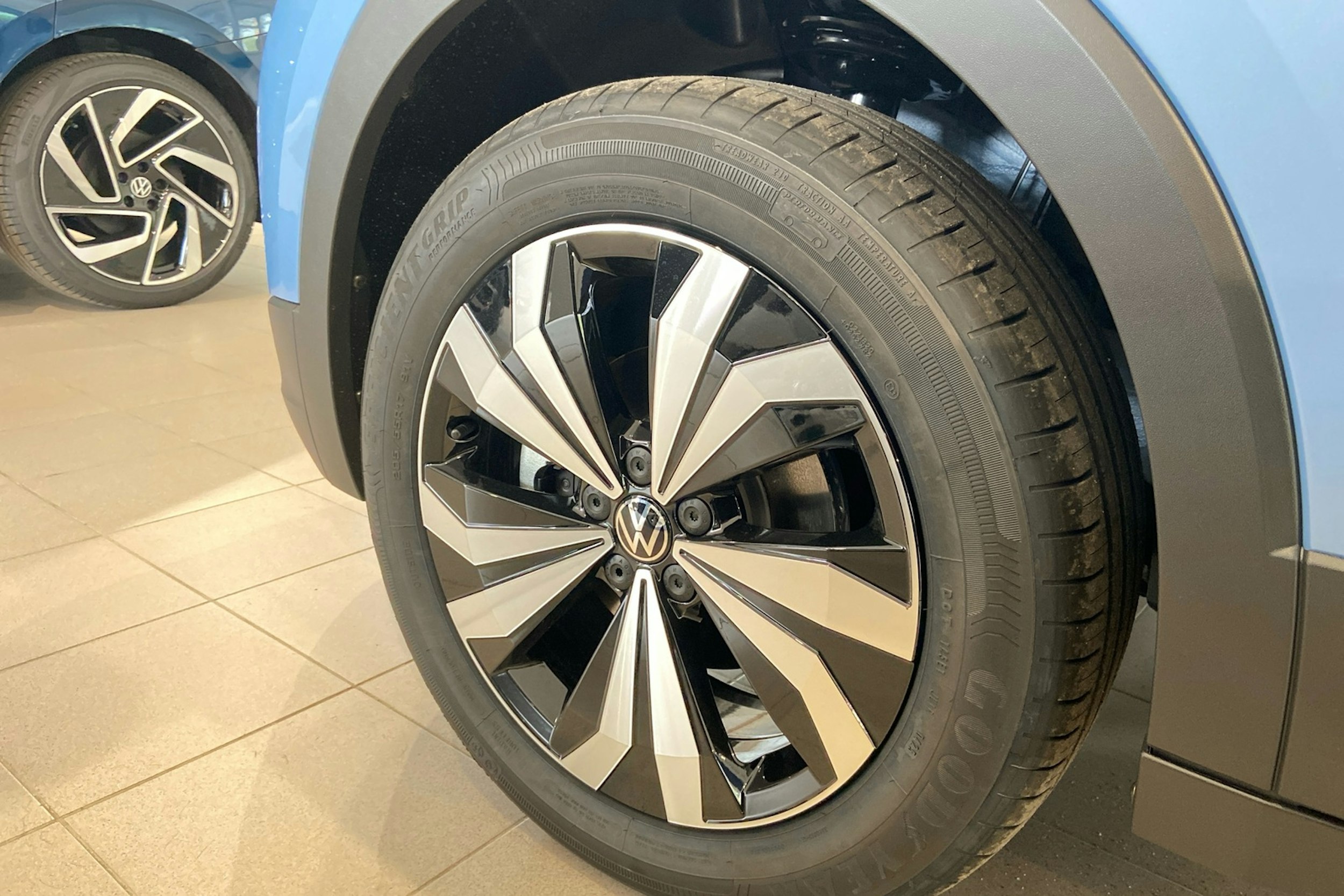 sininen Volkswagen T-Cross 2025 kuva 10.