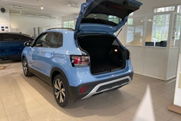 sininen Volkswagen T-Cross 2025 kuva 15.