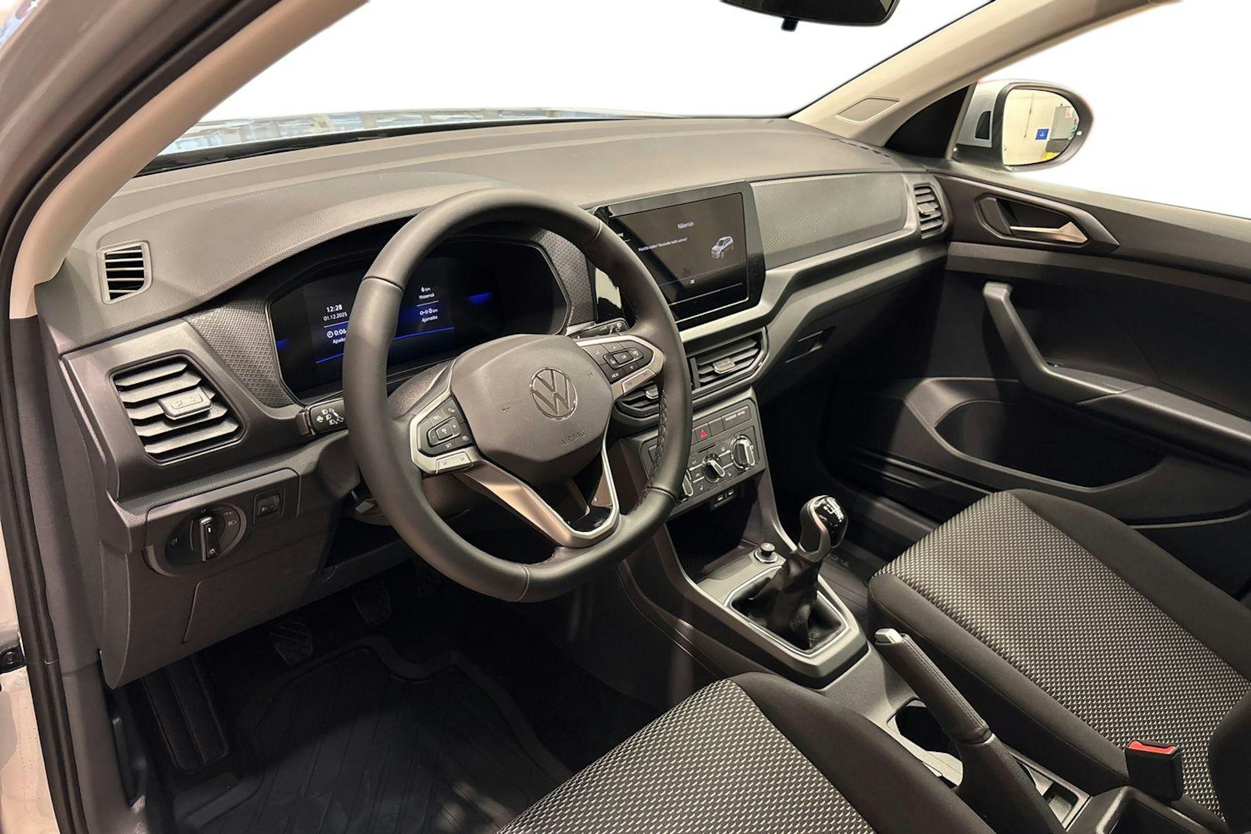 harmaa Volkswagen T-Cross 2026 kuva 6.
