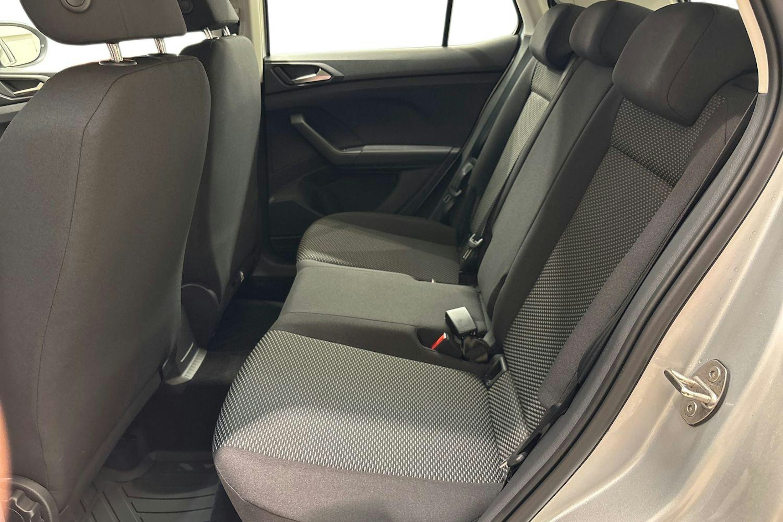 harmaa Volkswagen T-Cross 2026 kuva 8.